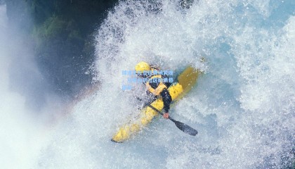 球迷文化塑造赛场灵魂，从看台到社区的情感纽带